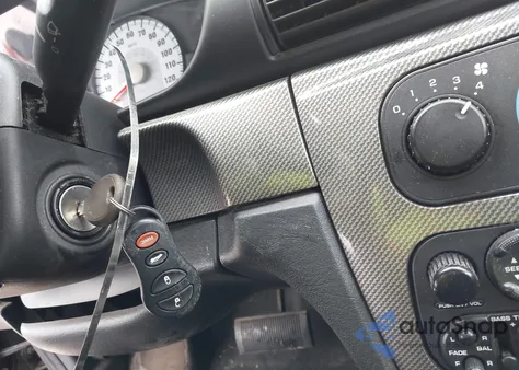 2005 Dodge Stratus z USA, uszkodzony, nr VIN 1B3EL46X65N582657